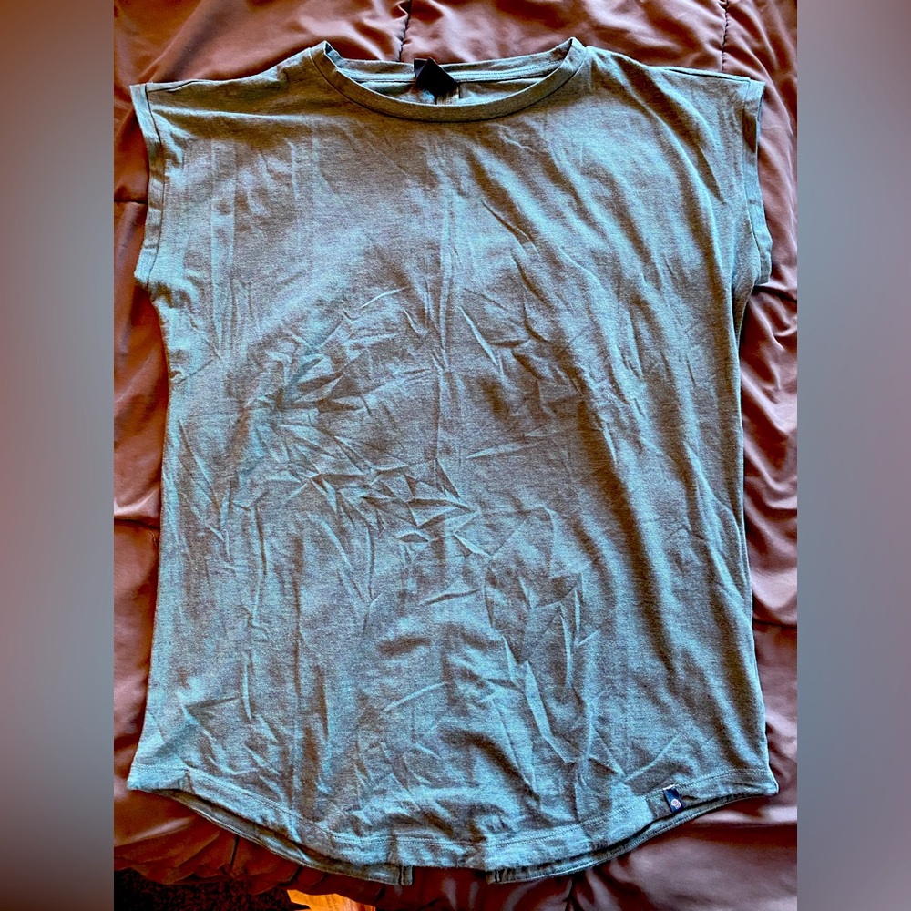 Mountain Hardwear everyday perfect short sleeve